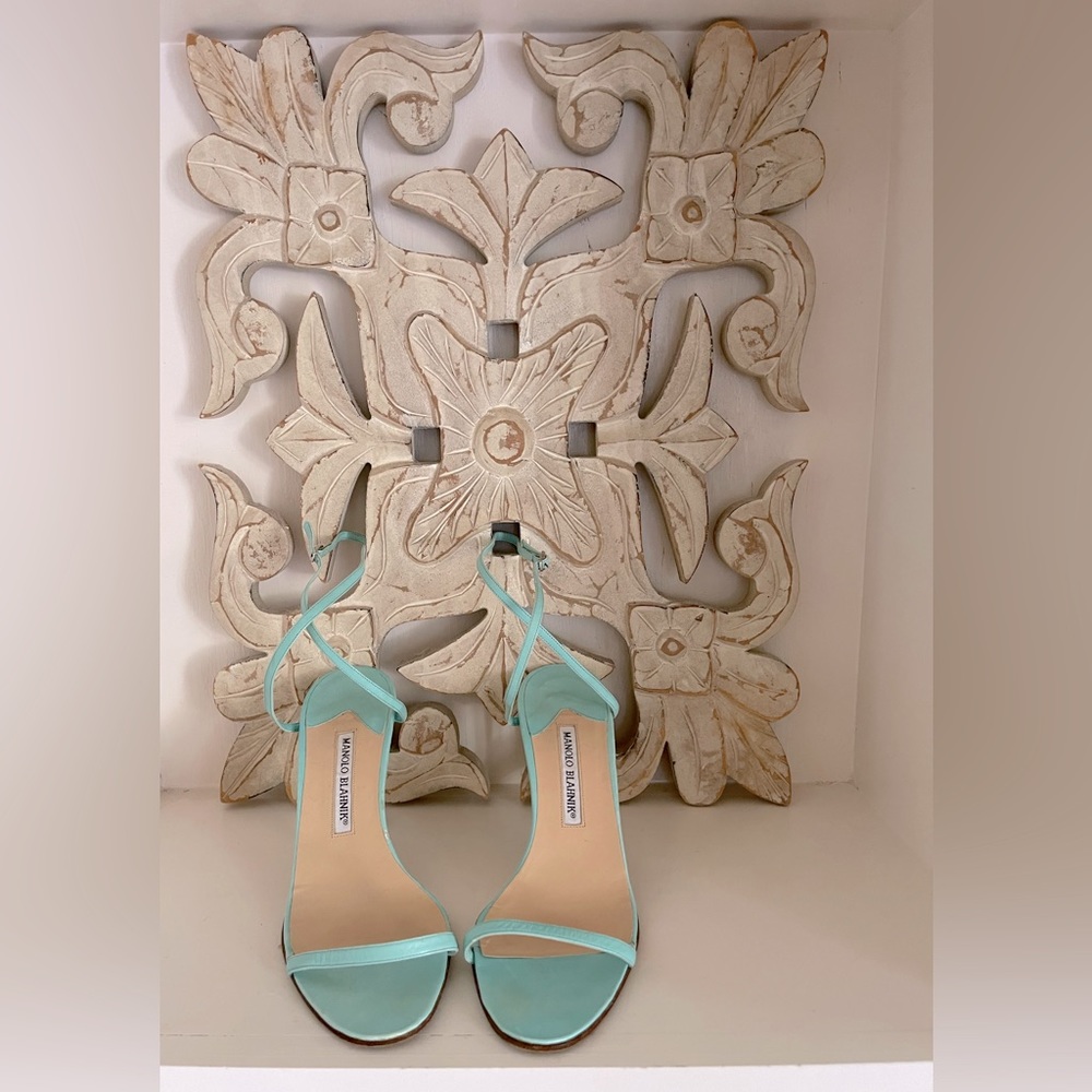 Manolo Blahnik Light Blue leather Strappy High Heels Sandals shoes size 39